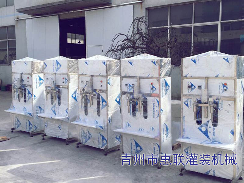 半自動食用油灌裝機