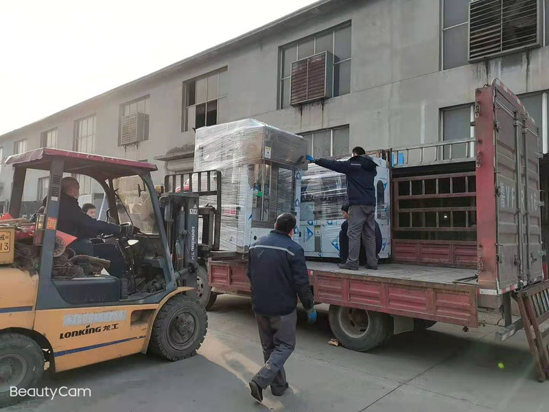 洗潔精灌裝機發(fā)往濰坊